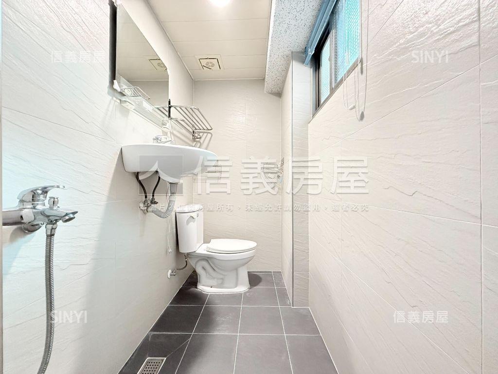 近鳳山火車站大三房平車房屋室內格局與周邊環境