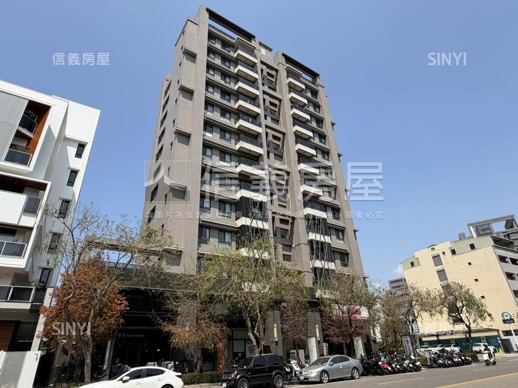 情定水蓮１３三房１車位房屋室內格局與周邊環境