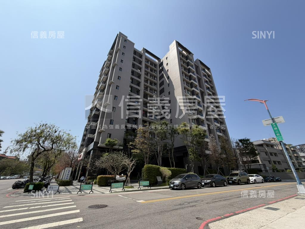 情定水蓮１３三房１車位房屋室內格局與周邊環境