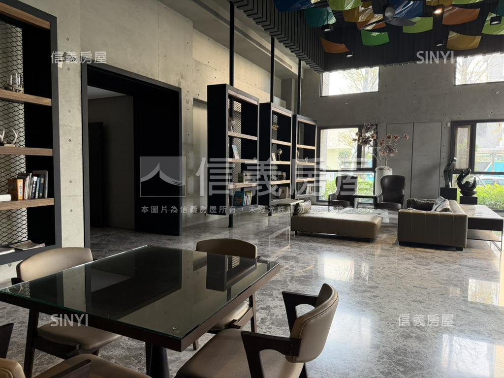 情定水蓮１３三房１車位房屋室內格局與周邊環境