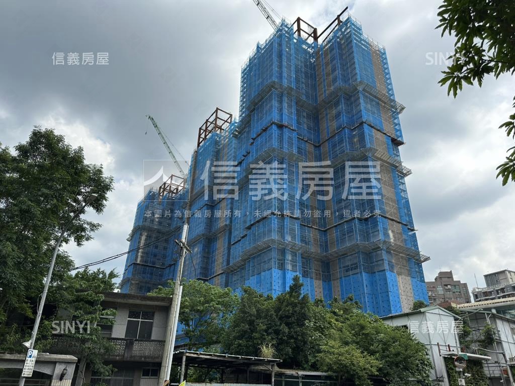 宏築信義Ａ１－１２Ｆ房屋室內格局與周邊環境