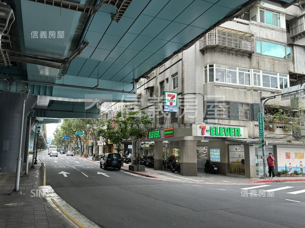 宏築信義Ａ１－１２Ｆ房屋室內格局與周邊環境