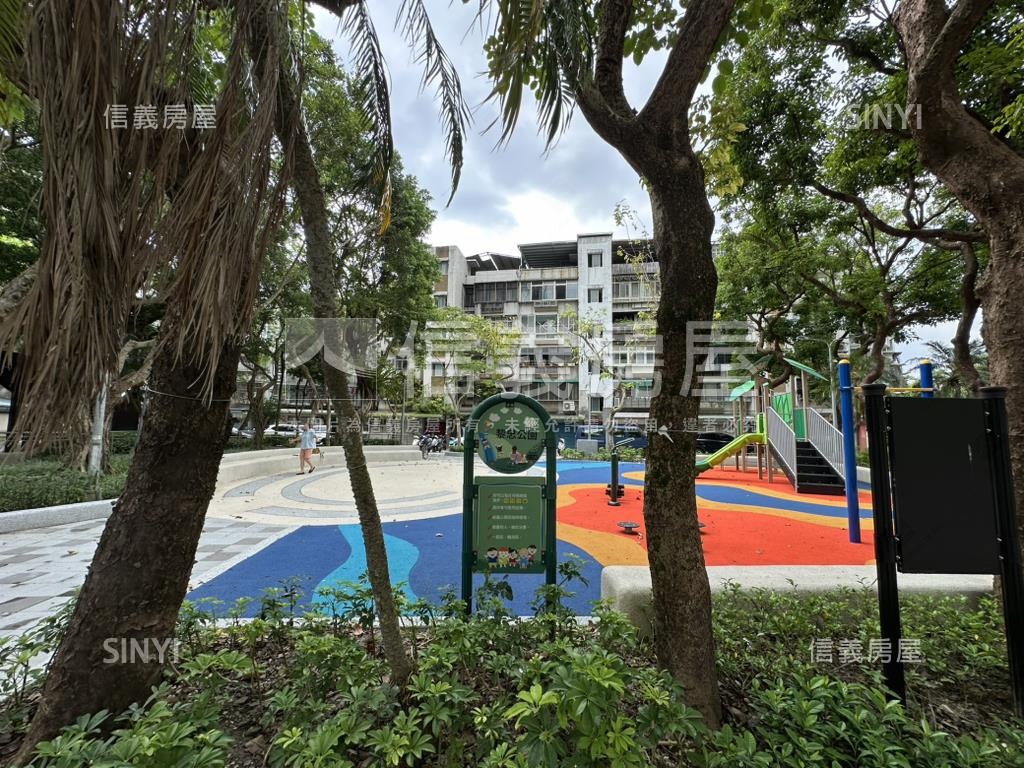 宏築信義Ａ１－１２Ｆ房屋室內格局與周邊環境