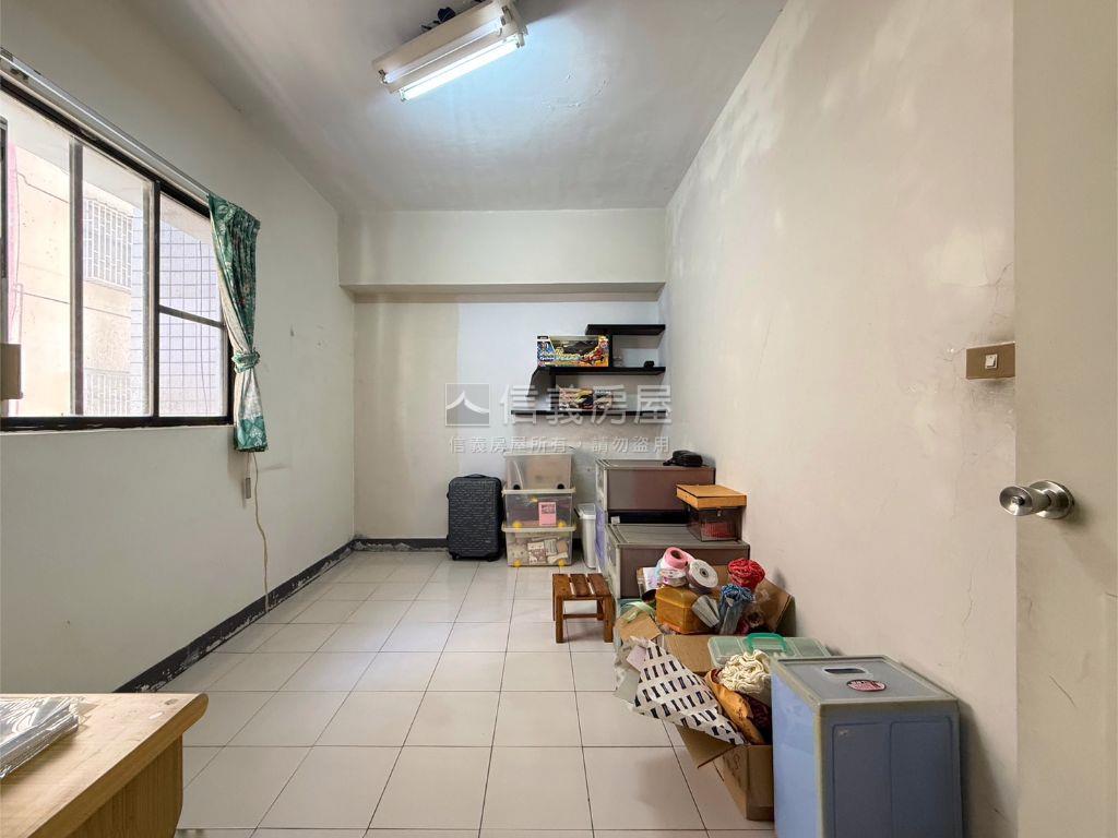 翠綠名第採光３房１室房屋室內格局與周邊環境