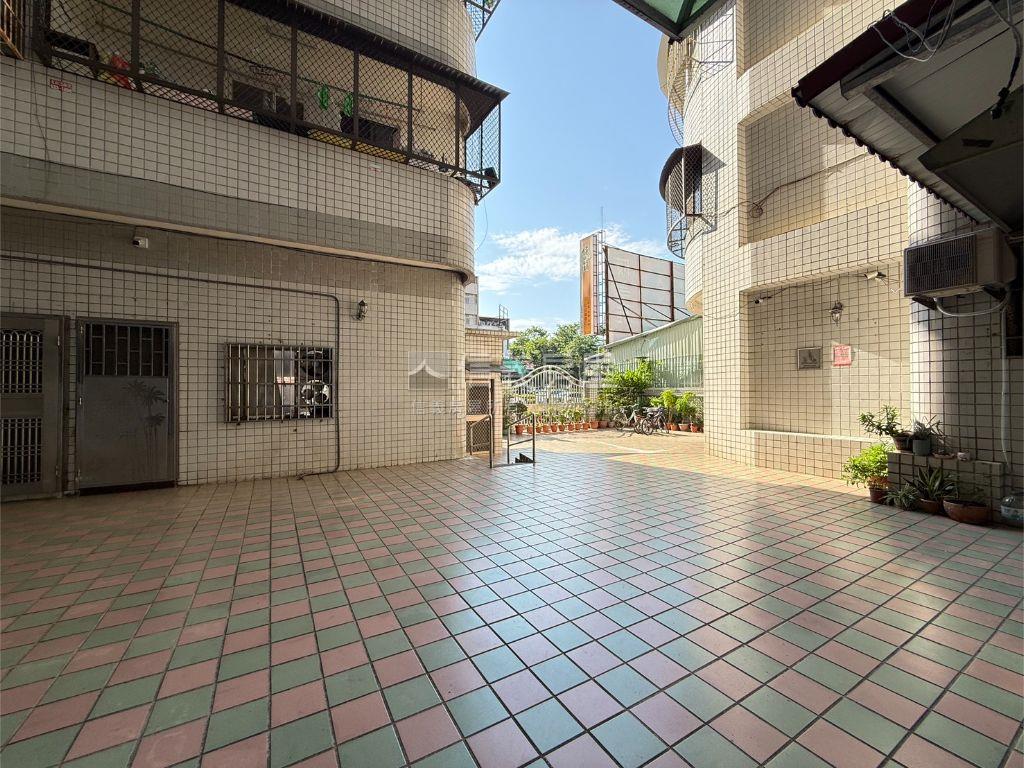 翠綠名第採光３房１室房屋室內格局與周邊環境