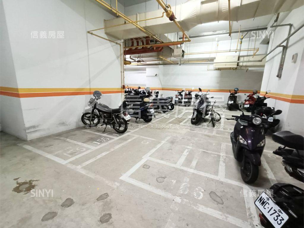 公園首排友友輕井澤美二房房屋室內格局與周邊環境