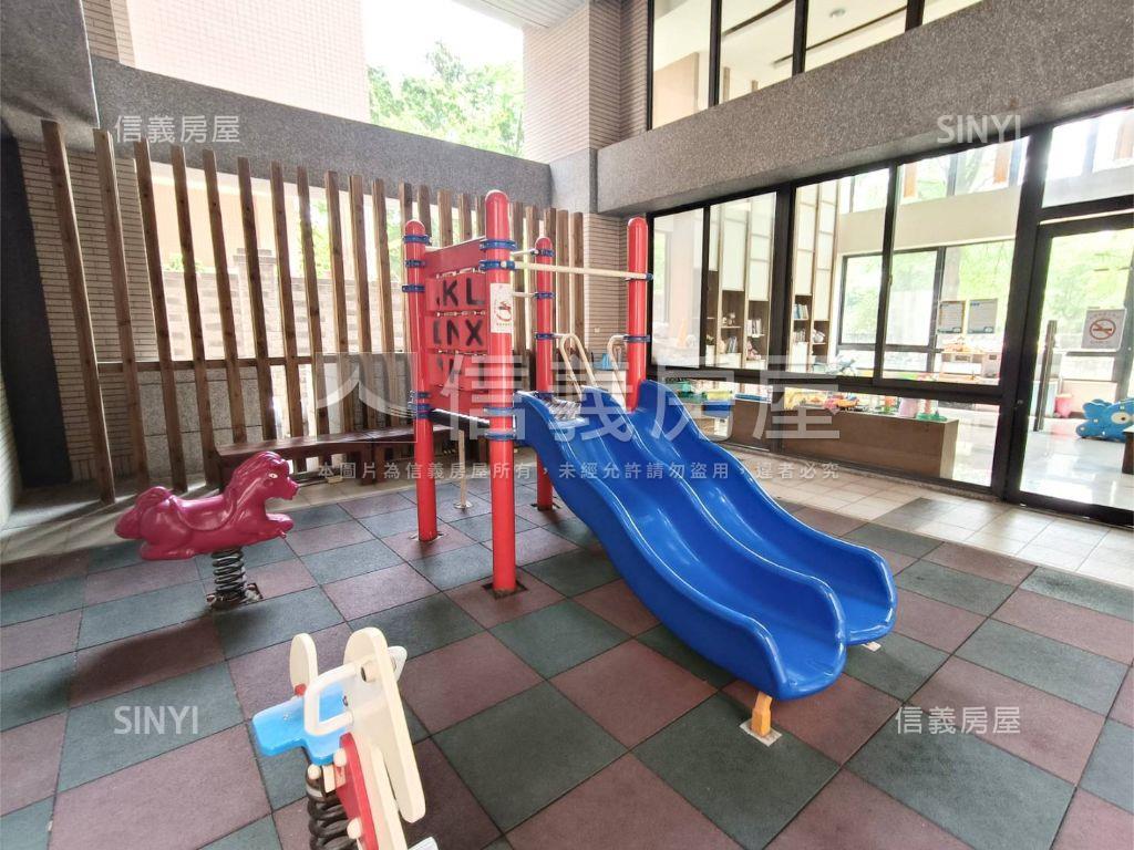 公園首排友友輕井澤美二房房屋室內格局與周邊環境