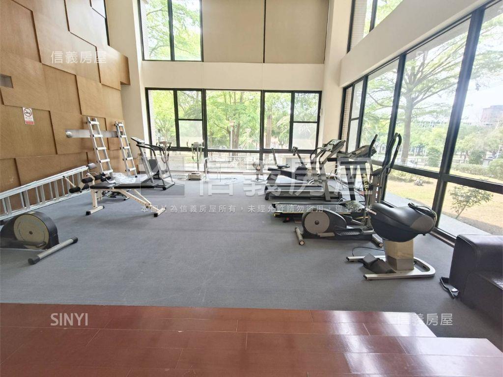 公園首排友友輕井澤美二房房屋室內格局與周邊環境