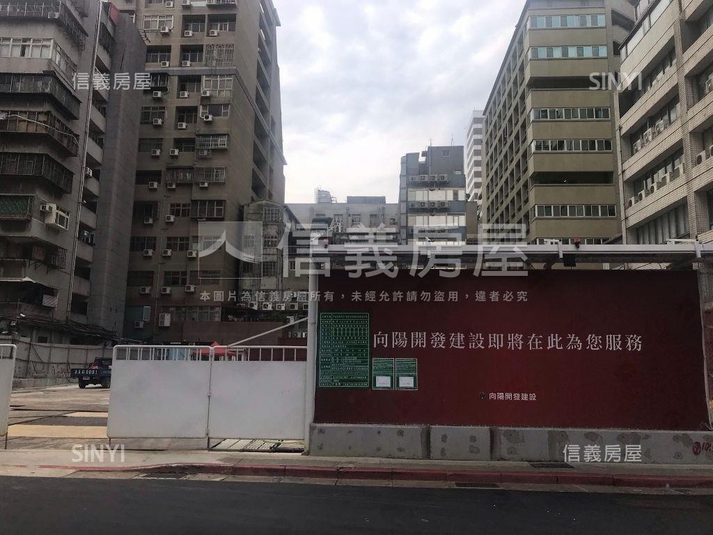 台北站前商四透天房屋室內格局與周邊環境