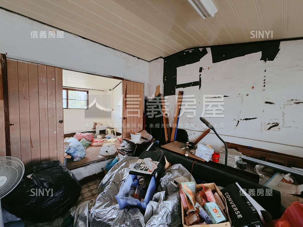 勤益近公園醫院大地坪透天房屋室內格局與周邊環境