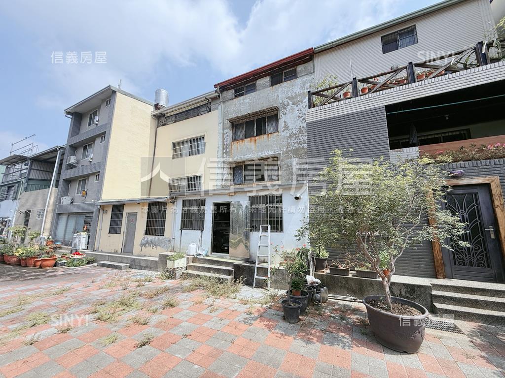 勤益近公園醫院大地坪透天房屋室內格局與周邊環境