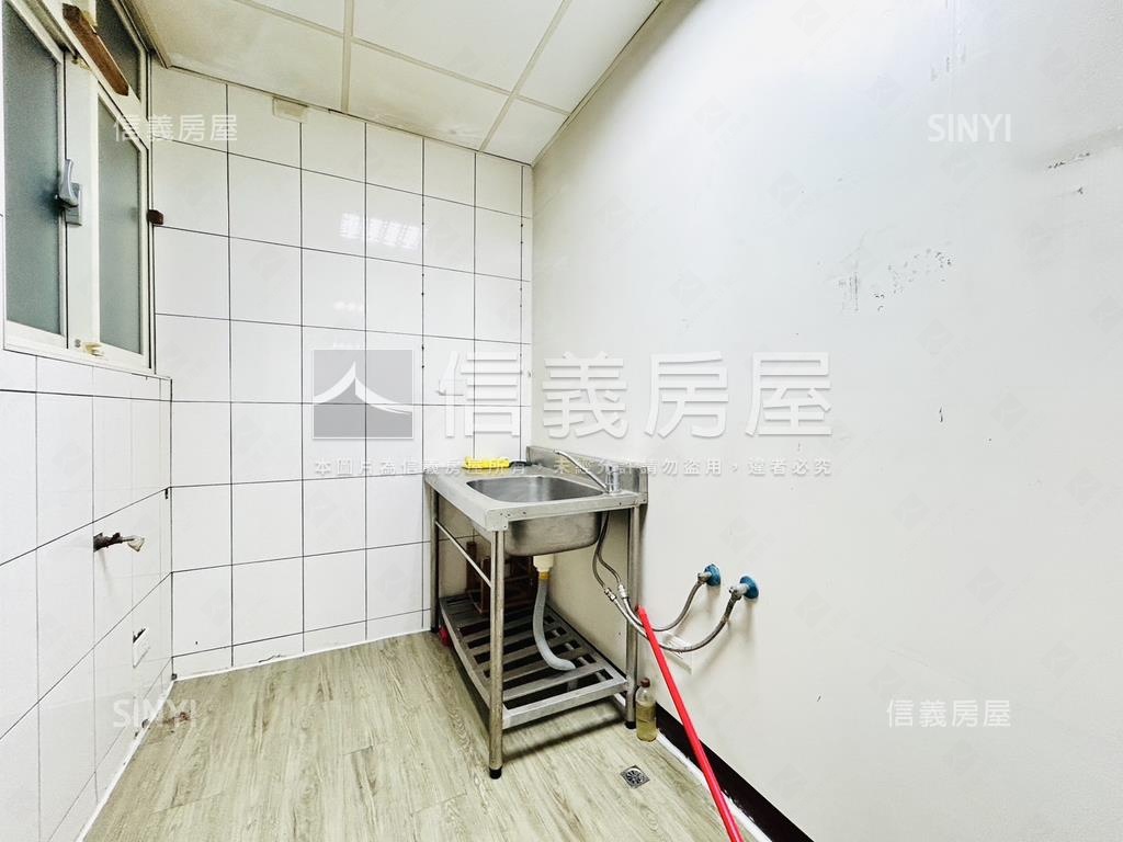 龍江面寬黃金一樓房屋室內格局與周邊環境