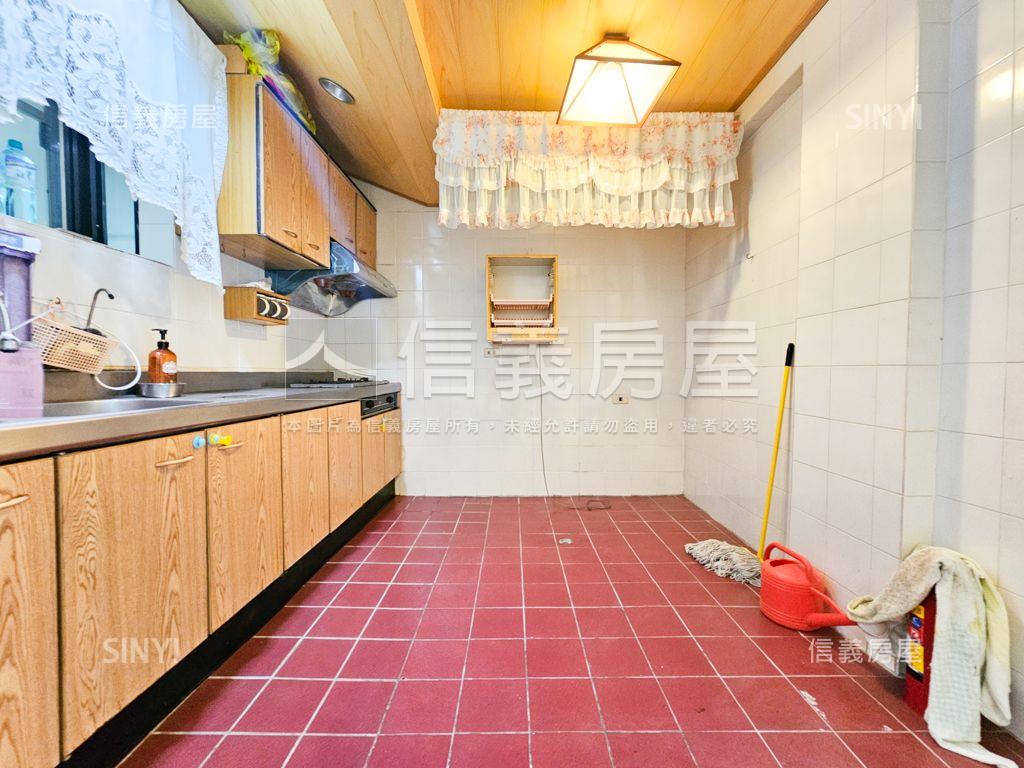 陽光山林幽靜深遠美透天房屋室內格局與周邊環境