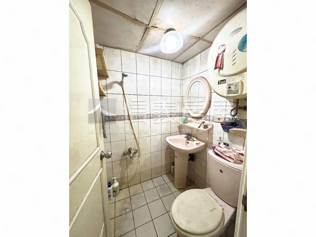 富達高樓收租三房房屋室內格局與周邊環境
