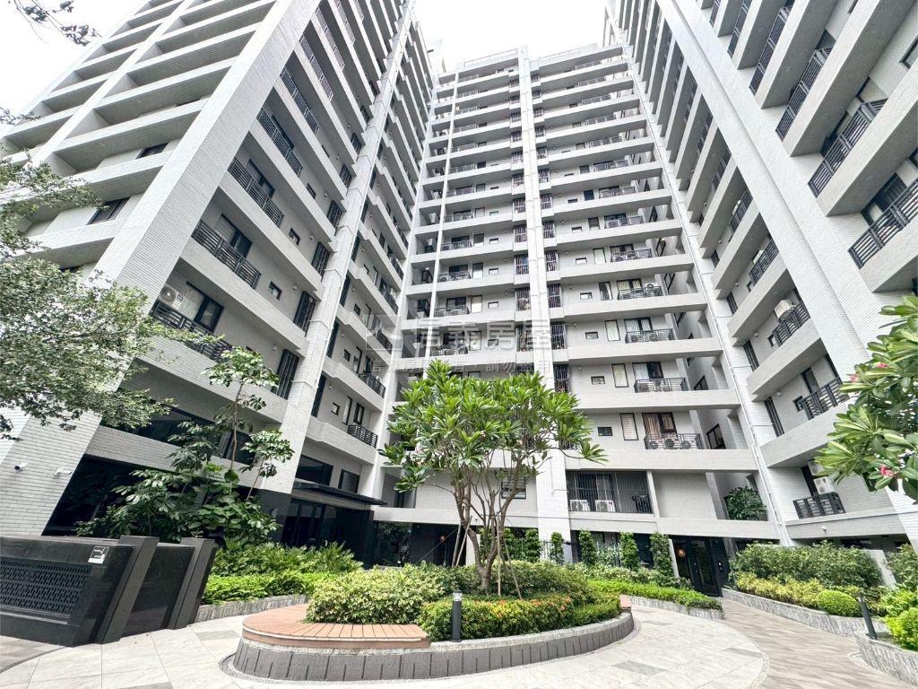 新市鎮小資２房車位房屋室內格局與周邊環境