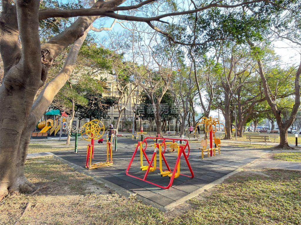 眺望樹海三房平車房屋室內格局與周邊環境