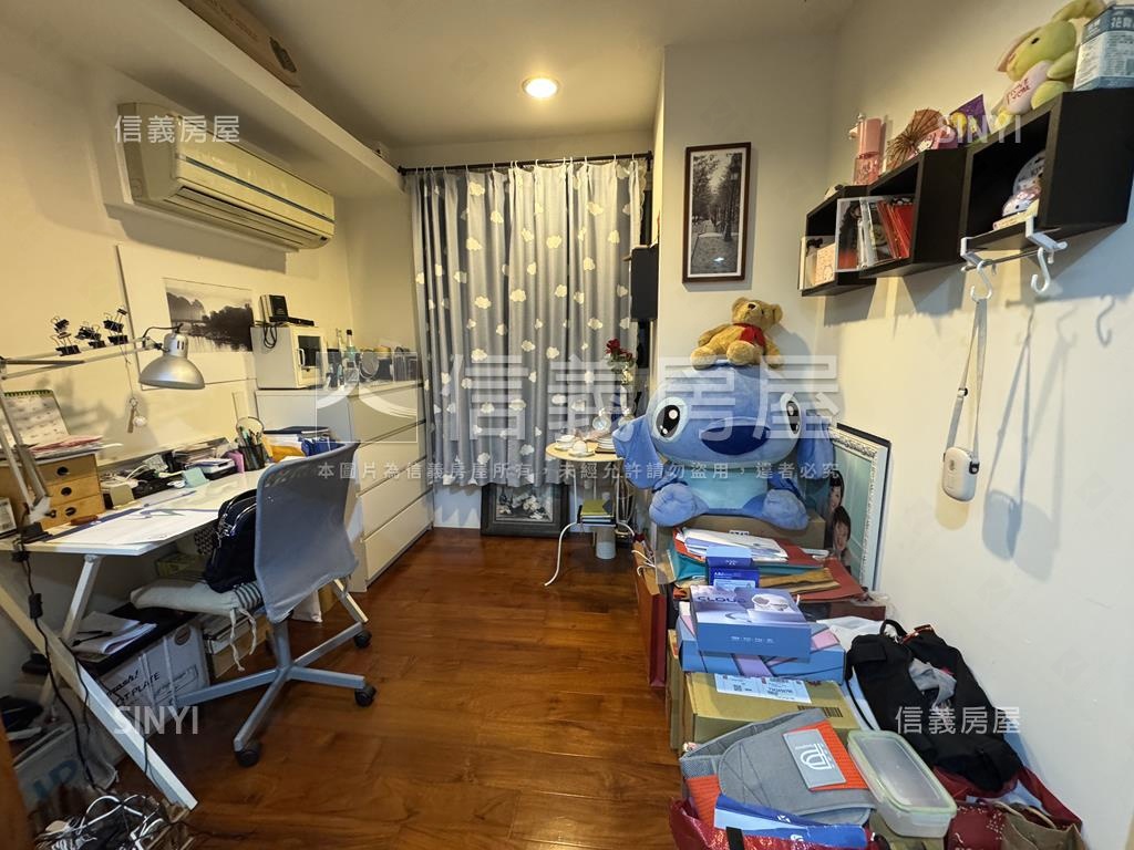 稀有西班牙水花園方正二房房屋室內格局與周邊環境