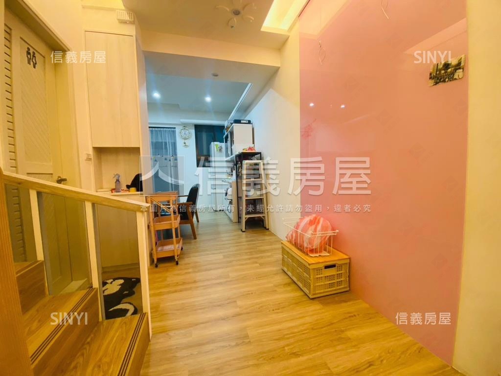 近忠貞市場裝潢美透天房屋室內格局與周邊環境
