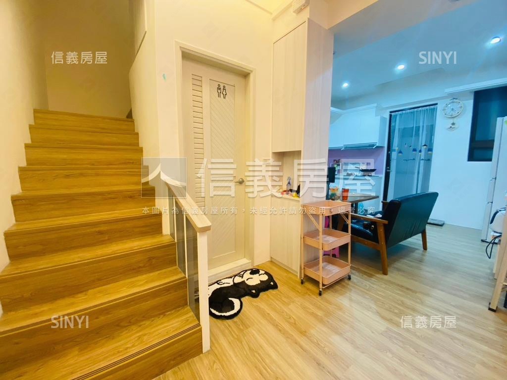 近忠貞市場裝潢美透天房屋室內格局與周邊環境
