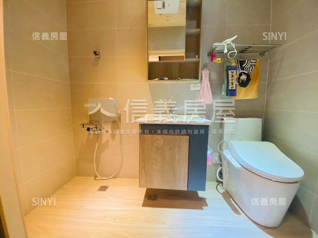 近忠貞市場裝潢美透天房屋室內格局與周邊環境