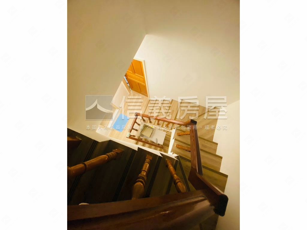 近忠貞市場裝潢美透天房屋室內格局與周邊環境