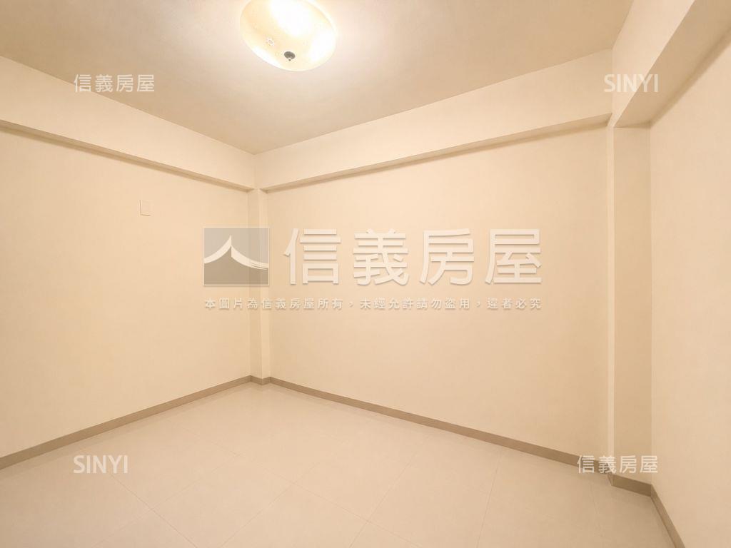 西區◆柳川旁四房可停車房屋室內格局與周邊環境