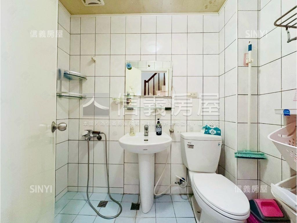 近楊梅交流道邊間４房透天房屋室內格局與周邊環境