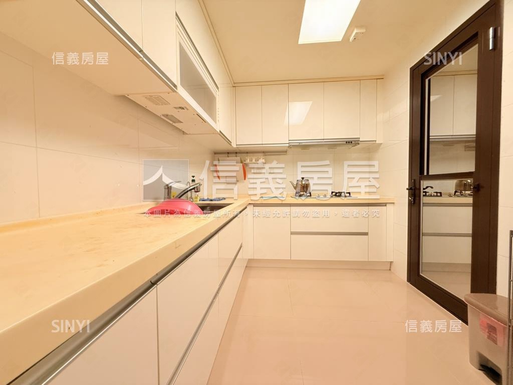 國際館品味４房房屋室內格局與周邊環境