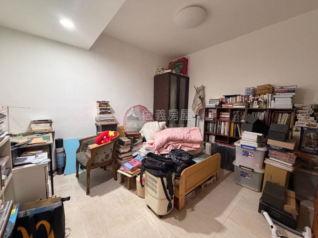 低總價美一樓房屋室內格局與周邊環境