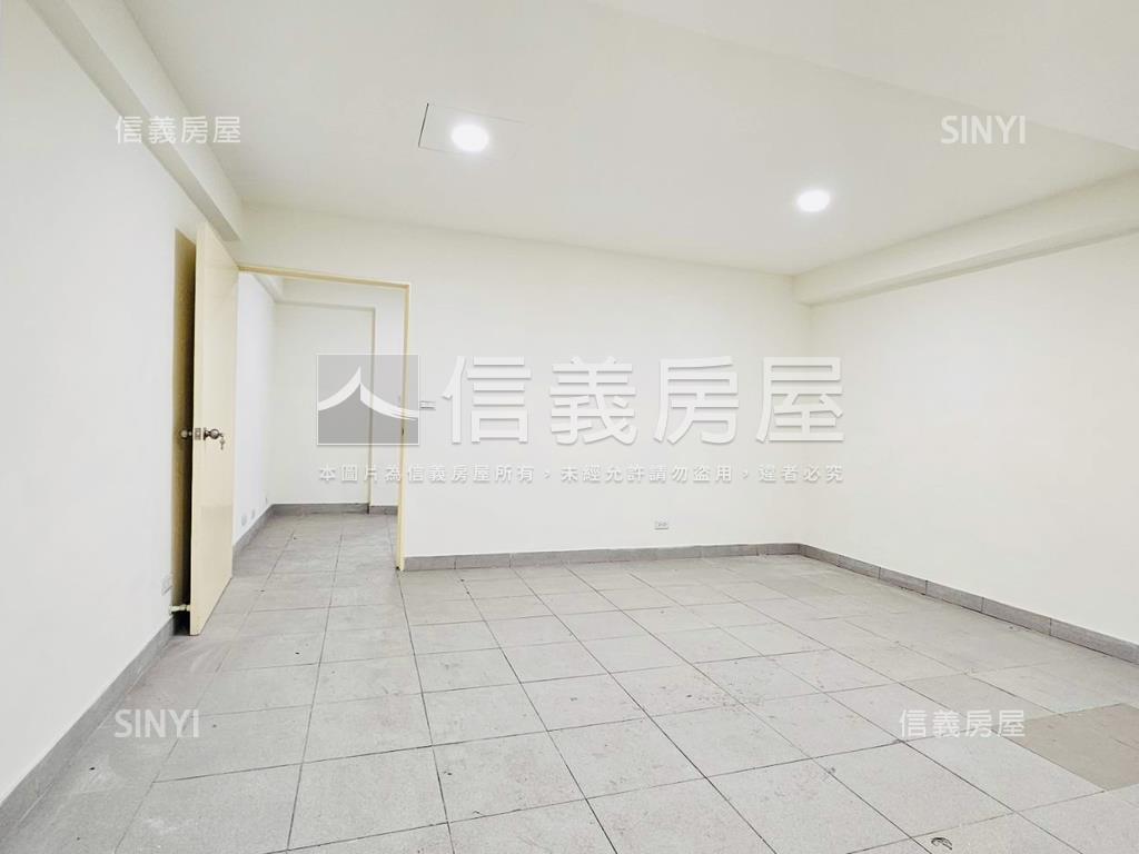 南京三民★捷運一樓房屋室內格局與周邊環境