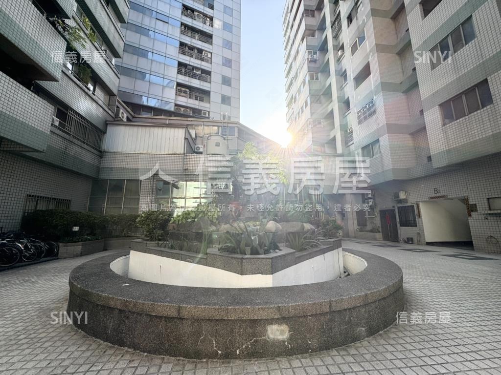 現代經典高樓四房大平車房屋室內格局與周邊環境