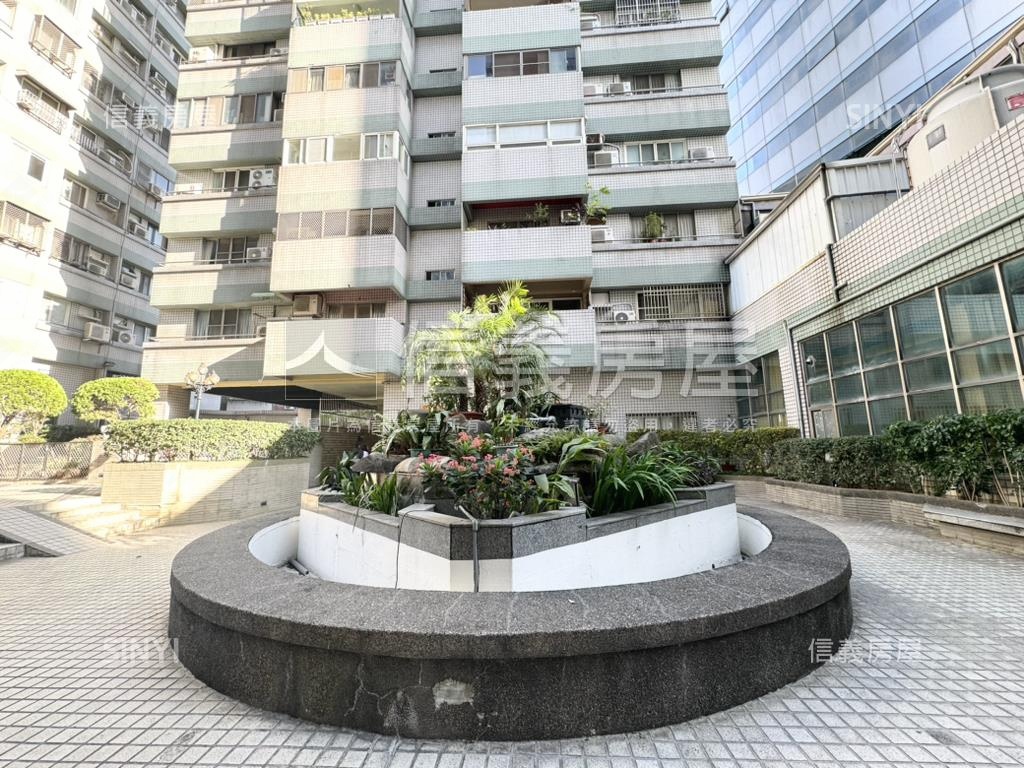 現代經典高樓四房大平車房屋室內格局與周邊環境