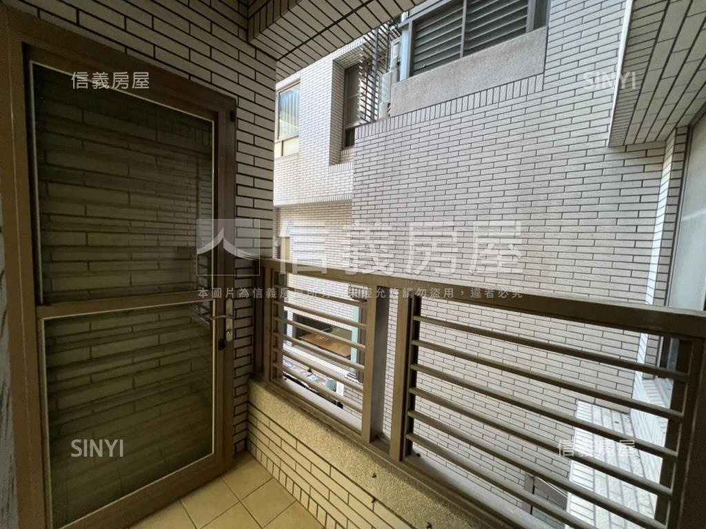 水蓮３鄰路店面。大器房屋室內格局與周邊環境