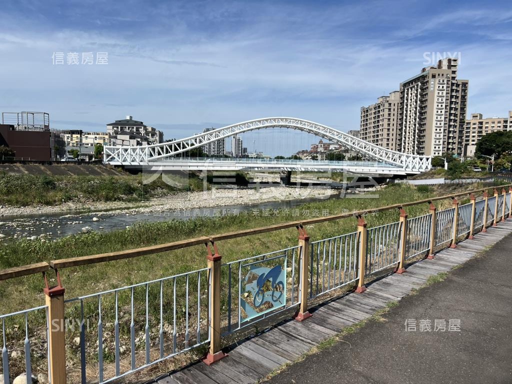 水蓮３鄰路店面。大器房屋室內格局與周邊環境