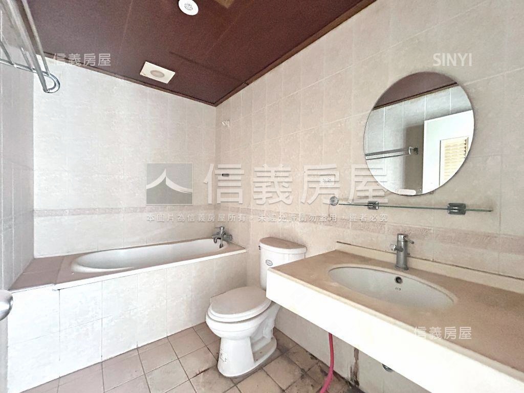 薇風廣場角間透店獨立車位房屋室內格局與周邊環境