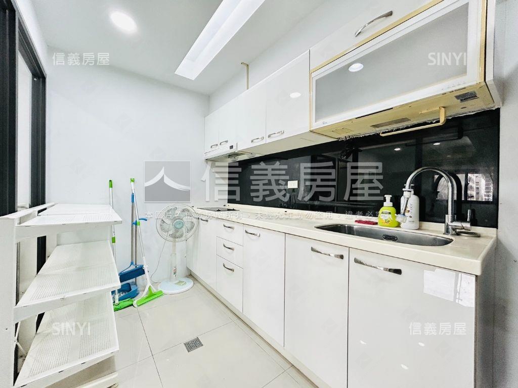 晴光商圈◆近捷運邊間三房房屋室內格局與周邊環境