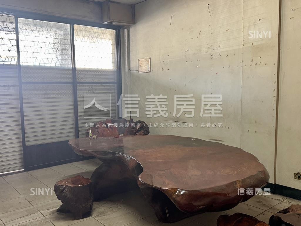 正國光路透店房屋室內格局與周邊環境