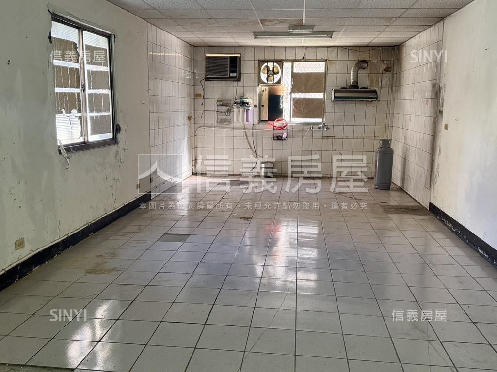 正國光路透店房屋室內格局與周邊環境