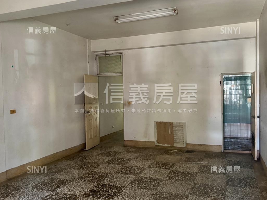 正國光路透店房屋室內格局與周邊環境