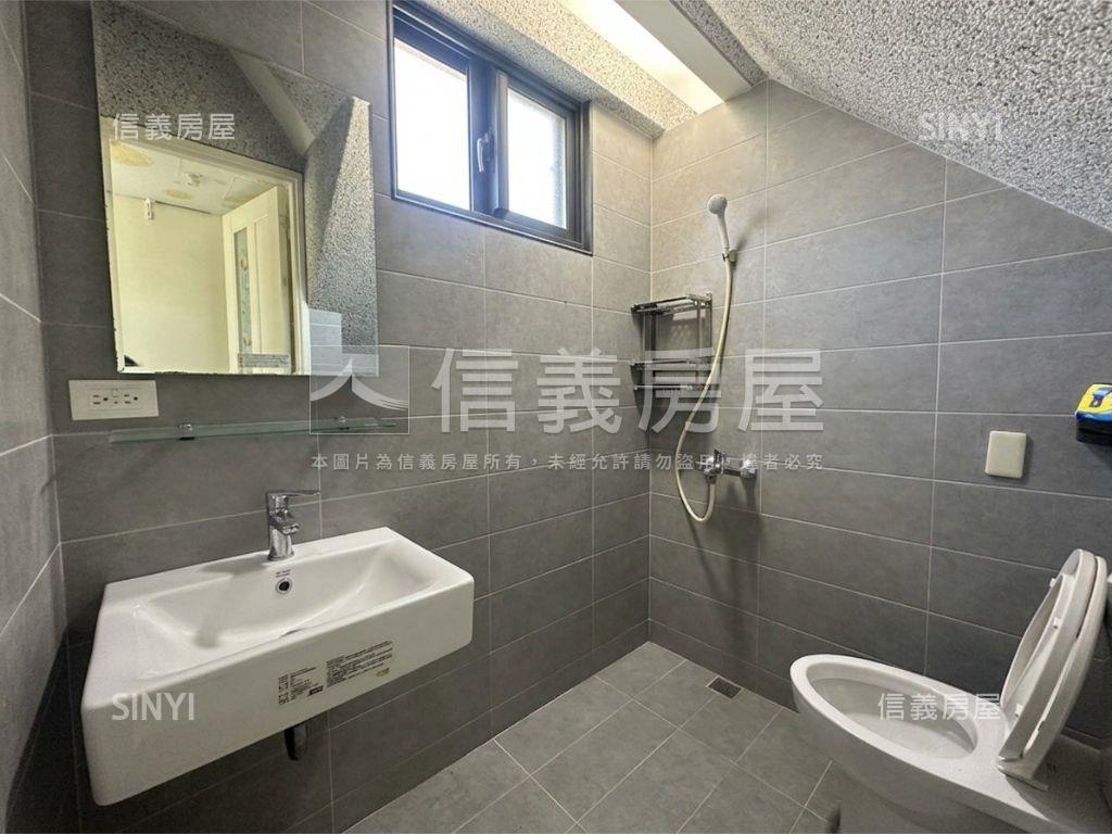 近北區約五年雙車透天房屋室內格局與周邊環境