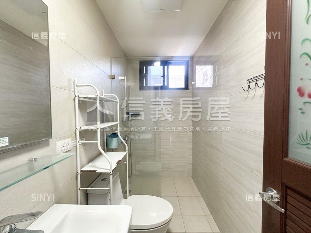 近北區約五年雙車透天房屋室內格局與周邊環境