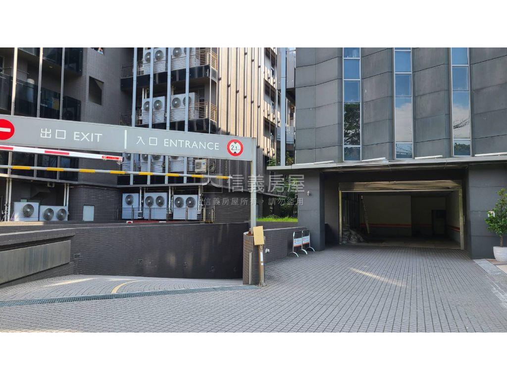 ＢＯＳＳ世界特區辦公５房屋室內格局與周邊環境