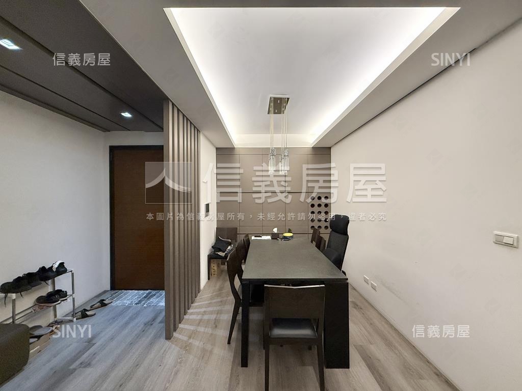 紐約二期前後陽台四房車位房屋室內格局與周邊環境