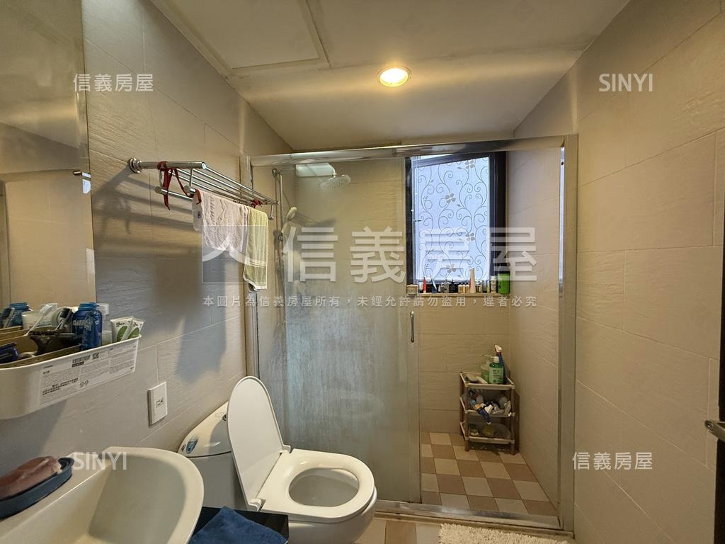 紐約二期前後陽台四房車位房屋室內格局與周邊環境