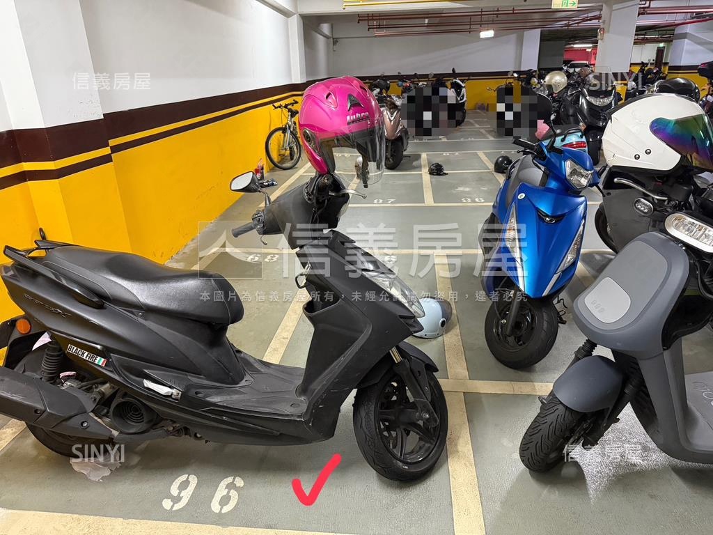 紐約二期前後陽台四房車位房屋室內格局與周邊環境