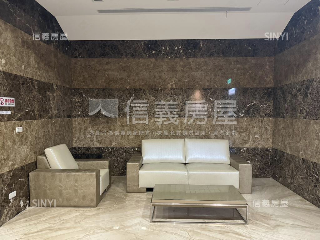 紐約二期前後陽台四房車位房屋室內格局與周邊環境