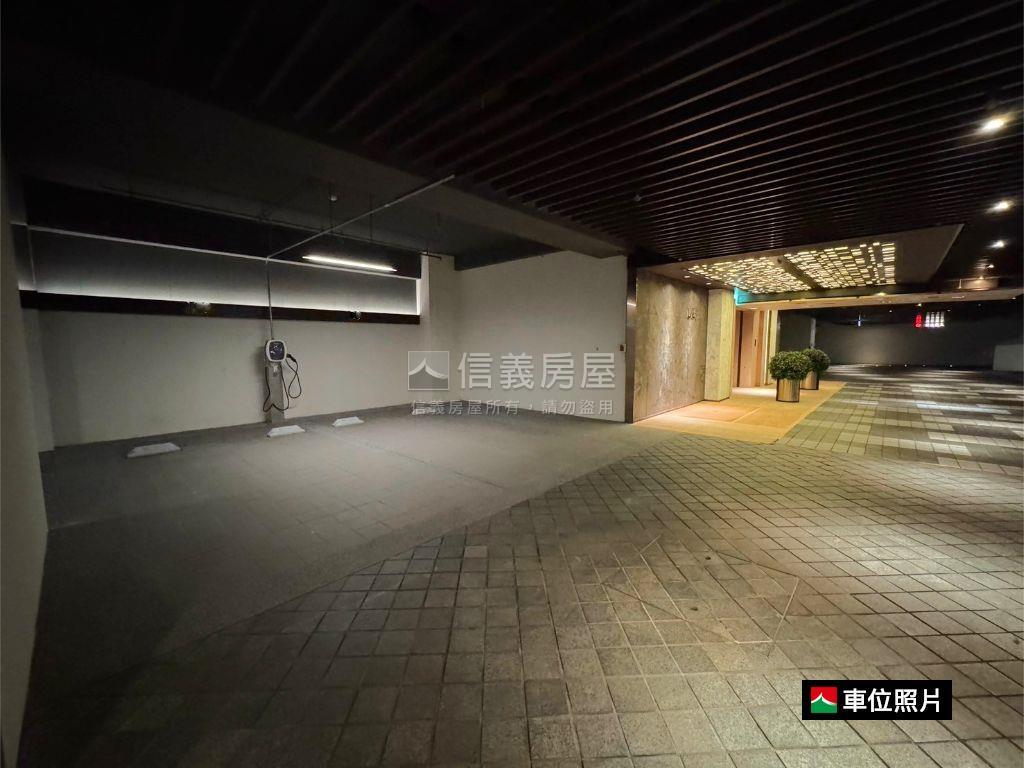 精銳花園高樓朝南裝潢戶房屋室內格局與周邊環境