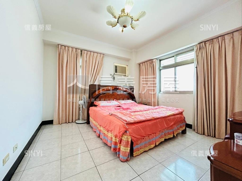 成名大廈大四房坡平車位房屋室內格局與周邊環境