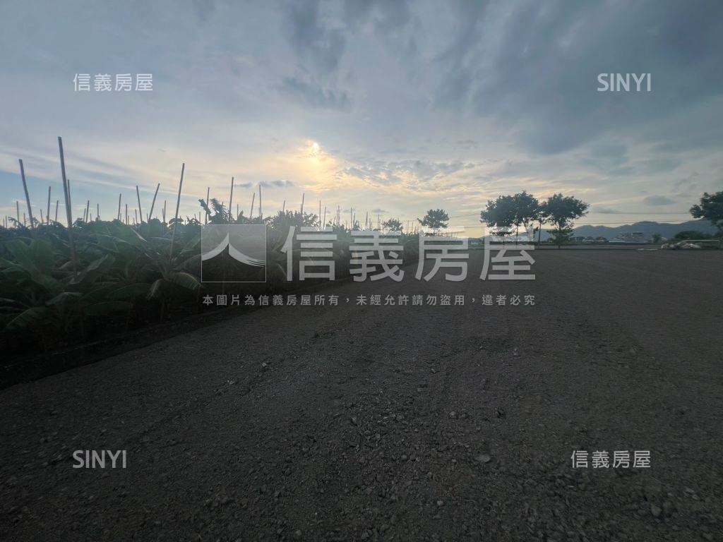 美濃龍山街開心農場房屋室內格局與周邊環境