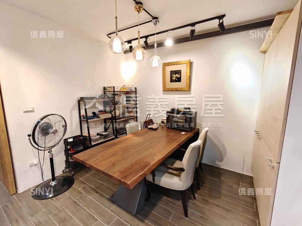 時代精美電梯三房工業風房屋室內格局與周邊環境